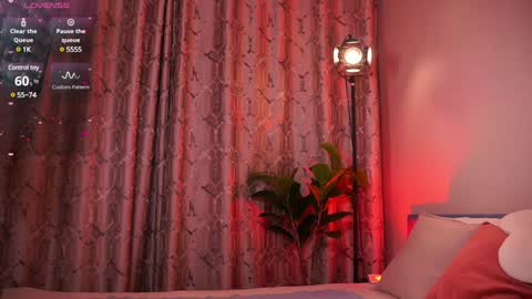 Snapshot of jiaalisaa chatting on December 2024 02:37:02 PM Lisa I would really appreciate it if you could help me achieve 88 thumbs up favorite patterns 38457588 online show from December 2024 02:37:02 PM