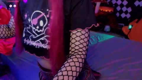    online show from October 2025 01:02:02 AM