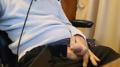 Snapshot of jim74122 chatting on December 2025 01:10:01 AM jim74122 online show from December 2025 01:10:01 AM