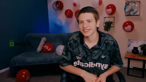 your dream  online show from February 2025 01:57:01 AM