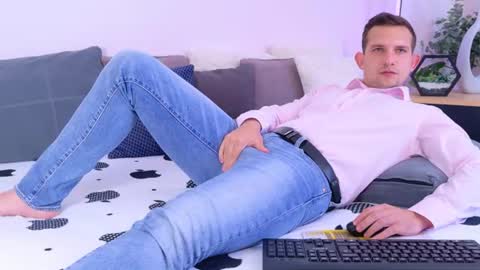 Snapshot of jimmy_doss chatting on June 2026 12:53:01 PM Jimmy online show from June 2026 12:53:01 PM