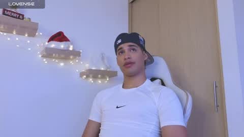 Jimmy Leeh online show from January 2025 10:47:02 PM