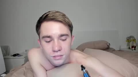 Snapshot of jimyti_bad_boy chatting on January 2025 02:07:02 AM jimyti_bad_boy online show from January 2025 02:07:02 AM