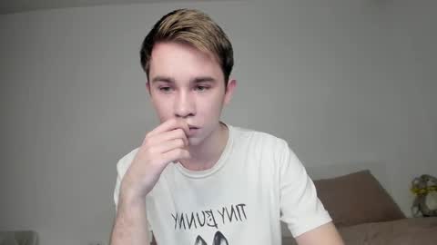 Snapshot of jimyti_bad_boy chatting on February 2025 04:37:01 AM jimyti_bad_boy online show from February 2025 04:37:01 AM