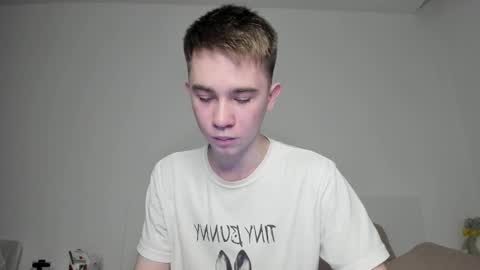 Snapshot of jimyti_bad_boy chatting on March 2025 06:21:02 PM jimyti_bad_boy online show from March 2025 06:21:02 PM