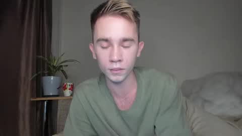 Snapshot of jimyti_bad_boy chatting on September 2025 09:39:02 PM jimyti_bad_boy online show from September 2025 09:39:02 PM