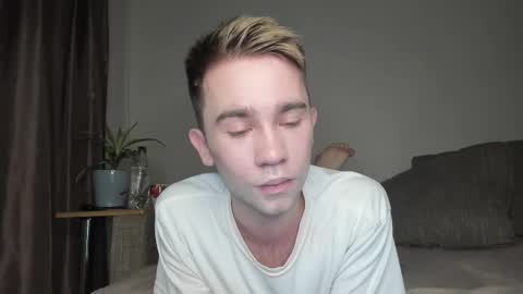 Snapshot of jimyti_bad_boy chatting on September 2025 09:29:02 PM jimyti_bad_boy online show from September 2025 09:29:02 PM