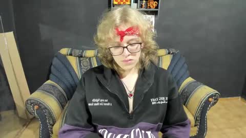 Snapshot of jinnbook chatting on December 2024 06:47:01 AM JinnBook online show from December 2024 06:47:01 AM