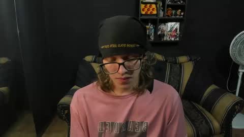 Snapshot of jinnbook chatting on January 2025 06:25:01 AM JinnBook online show from January 2025 06:25:01 AM