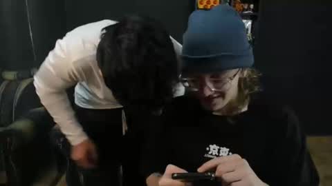 Snapshot of jinnbook chatting on February 2025 02:15:01 PM JinnBook online show from February 2025 02:15:01 PM