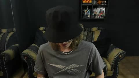 Snapshot of jinnbook chatting on February 2025 07:04:02 AM JinnBook online show from February 2025 07:04:02 AM