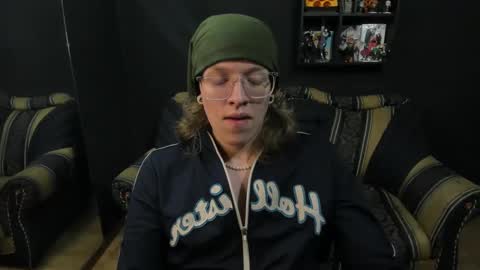 Snapshot of jinnbook chatting on February 2025 08:28:02 AM JinnBook online show from February 2025 08:28:02 AM