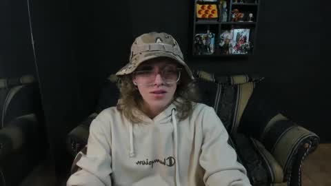 Snapshot of jinnbook chatting on March 2025 07:21:02 AM JinnBook online show from March 2025 07:21:02 AM