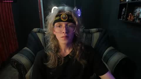 Snapshot of jinnbook chatting on October 2025 04:37:01 AM JinnBook online show from October 2025 04:37:01 AM