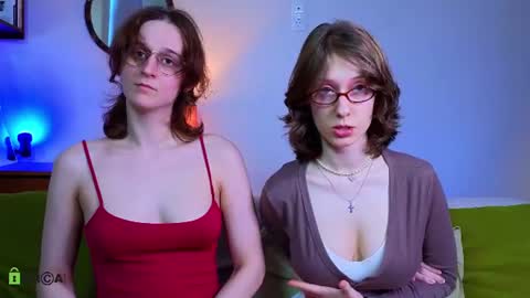 Hey Guys We are Julia ginger  Tina brunette online show from June 2026 06:43:02 PM