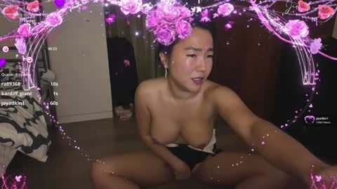 Snapshot of jiwon4u chatting on January 2025 05:28:02 PM Jiwon online show from January 2025 05:28:02 PM