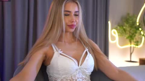 Jenny online show from April 2026 08:09:02 AM