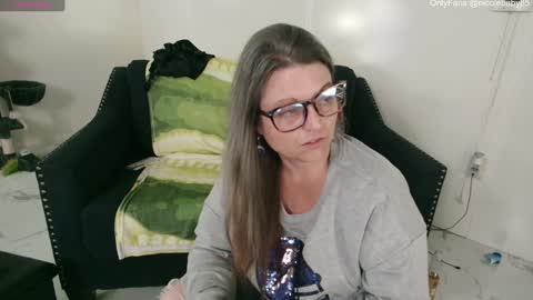 Snapshot of jjjust4fun1985 chatting on December 2024 01:36:01 AM Nicole Allen online show from December 2024 01:36:01 AM