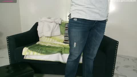 Snapshot of jjjust4fun1985 chatting on December 2024 11:51:01 PM Nicole Allen online show from December 2024 11:51:01 PM