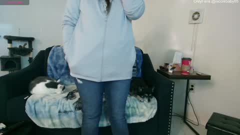 Snapshot of jjjust4fun1985 chatting on December 2024 12:11:02 AM Nicole Allen online show from December 2024 12:11:02 AM