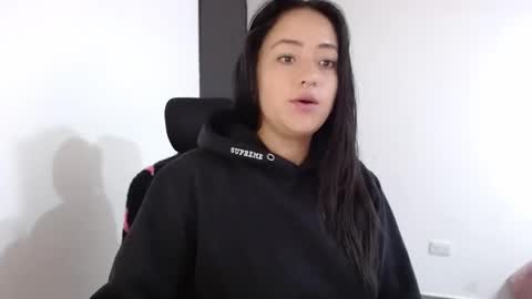 Snapshot of jjulietha95 chatting on January 2025 08:52:01 AM Julieta online show from January 2025 08:52:01 AM