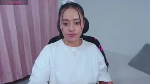 Snapshot of jjulietha95 chatting on March 2025 03:52:02 AM Julieta online show from March 2025 03:52:02 AM