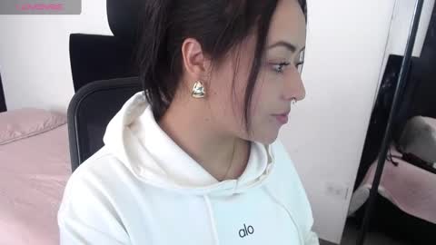 Snapshot of jjulietha95 chatting on September 2025 02:33:01 PM Julieta online show from September 2025 02:33:01 PM