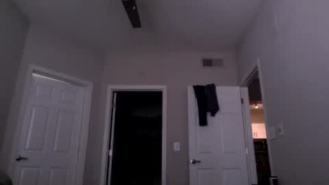 Snapshot of jmeaty5 chatting on December 2025 04:13:02 PM jmeaty5 online show from December 2025 04:13:02 PM