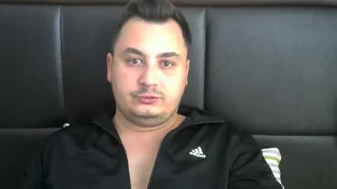 jnsnw online show from October 2025 09:31:01 AM