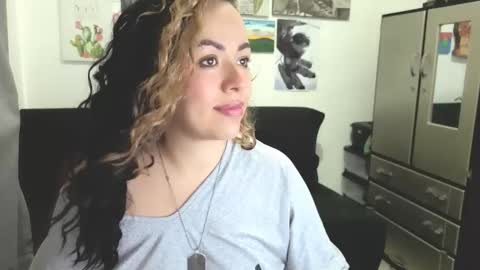 Johana              online show from April 2026 04:48:01 PM