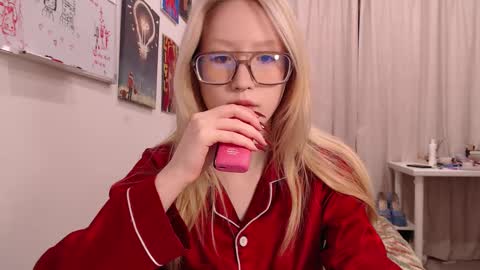 Snapshot of joan_kiss chatting on September 2025 07:30:02 PM joan_kiss online show from September 2025 07:30:02 PM