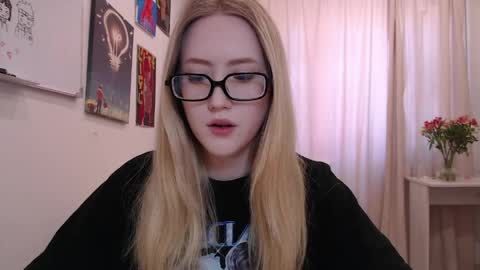 joan_kiss online show from April 2026 09:01:01 AM