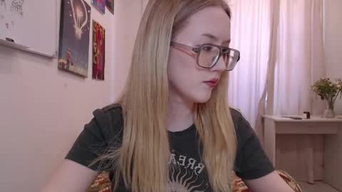 joan_kiss online show from May 2026 11:06:01 AM