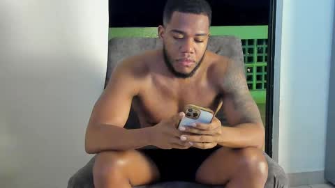 Snapshot of joan_saenz chatting on January 2025 01:39:01 AM JOAN SAENZ online show from January 2025 01:39:01 AM