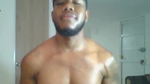 Snapshot of joan_saenz chatting on November 2025 02:33:02 AM JOAN SAENZ online show from November 2025 02:33:02 AM