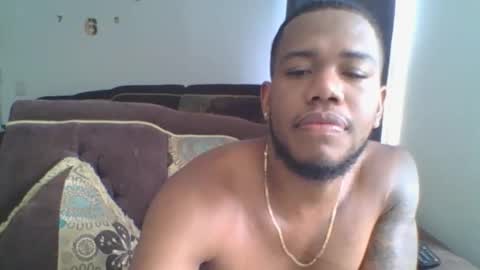 Snapshot of joan_saenz chatting on December 2025 08:57:02 PM JOAN SAENZ online show from December 2025 08:57:02 PM