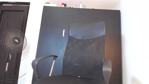 joan_silva online show from April 2026 07:07:01 PM