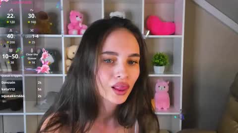 Snapshot of joan_warner chatting on January 2026 01:20:01 AM Skye online show from January 2026 01:20:01 AM