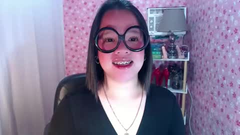 Joana online show from December 2025 12:30:01 AM