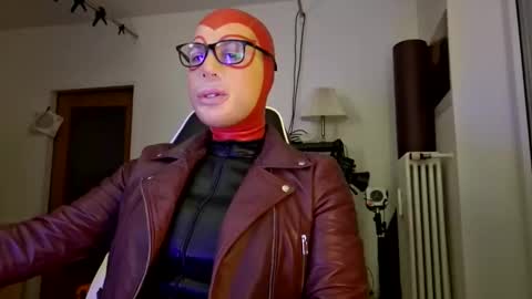 Snapshot of joanesxfree chatting on November 2025 09:36:02 PM The sweetest toy online show from November 2025 09:36:02 PM