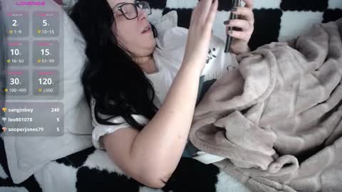 Snapshot of joanna_cw chatting on December 2025 09:25:01 AM Jo online show from December 2025 09:25:01 AM