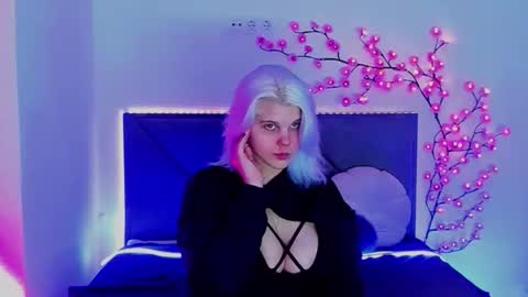 Snapshot of joannlowes chatting on April 2026 10:54:02 PM Joann online show from April 2026 10:54:02 PM