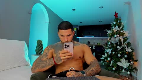 joe_esthetic online show from December 2024 11:13:01 PM