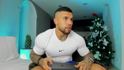 joe_esthetic online show from December 2024 11:47:02 PM