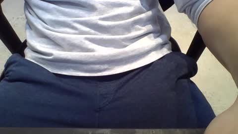 Snapshot of joejoe_1985 chatting on January 2025 10:44:01 PM joejoe_1985 online show from January 2025 10:44:01 PM