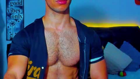 Snapshot of joel_ferreira chatting on March 2025 08:10:02 PM Joel online show from March 2025 08:10:02 PM