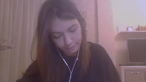 Jennifer online show from October 2025 04:18:02 PM