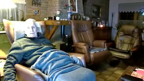 johan7 heet online show from December 2024 09:28:01 PM