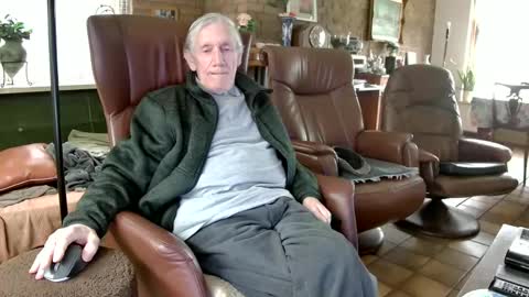 johan7 heet online show from January 2025 01:00:02 PM