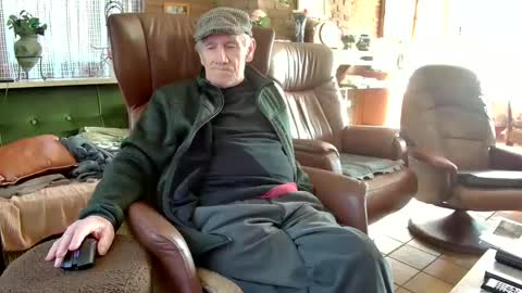 johan7 heet online show from February 2025 02:23:02 PM